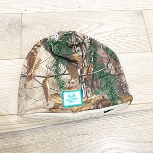 Realtree Camo Beanie with Green and Brown